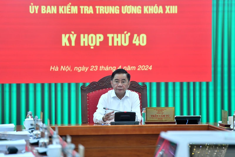 Đồng chí Trần Cẩm Tú, Ủy viên Bộ Chính trị, Bí thư Trung ương Đảng, Chủ nhiệm Ủy ban Kiểm tra Trung ương chủ trì Kỳ họp thứ 40 của Ủy ban Kiểm tra Trung ương Đảng. Ảnh: ĐĂNG KHOA