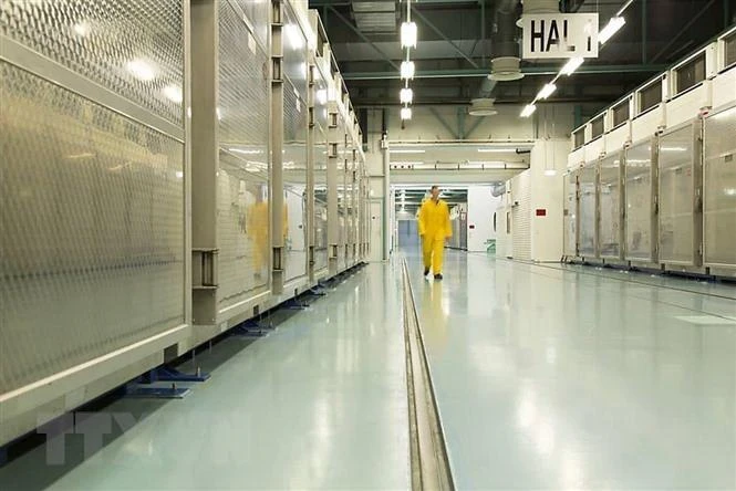 Quang cảnh bên trong cơ sở làm giàu urani Fordow của Iran ở Qom. (Ảnh: AFP/TTXVN)