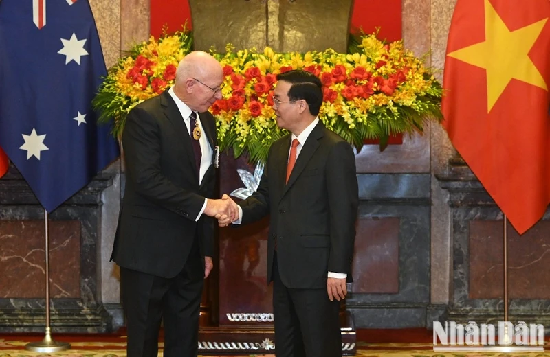 Chủ tịch nước Võ Văn Thưởng và Toàn quyền Australia David Hurley. (Ảnh: DUY LINH)