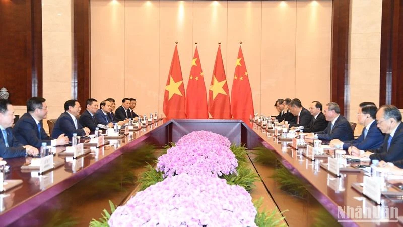 Thủ tướng Phạm Minh Chính hội đàm với Thủ tướng Lý Cường. (Ảnh: THANH GIANG)