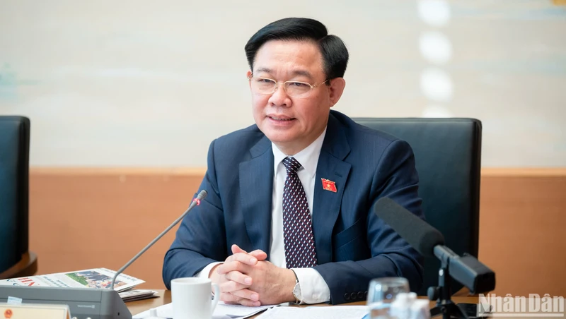 Chủ tịch Quốc hội Vương Đình Huệ phát biểu tại thảo luận Tổ 4. (Ảnh: DUY LINH) 