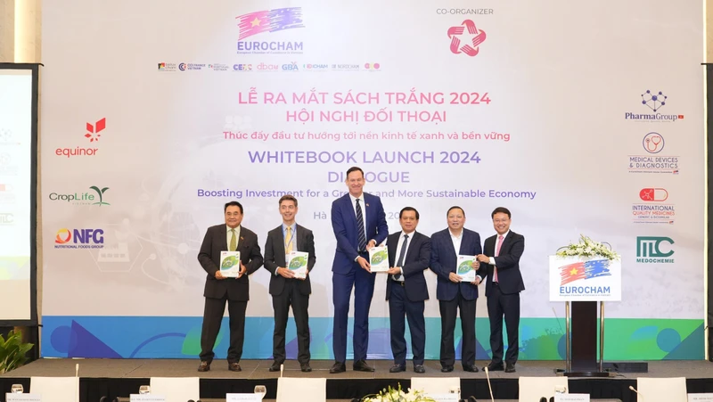 EuroCham công bố Sách trắng thường niên lần thứ 15.