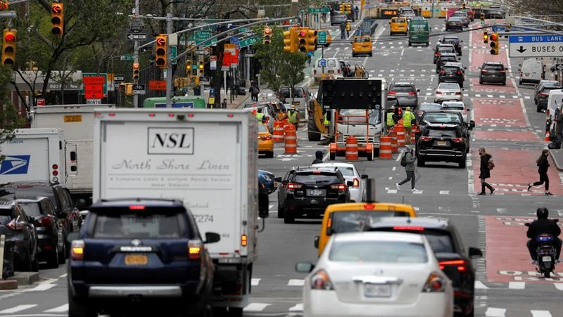 Giao thông trên đường phố New York, Mỹ. (Ảnh: Reuters) 