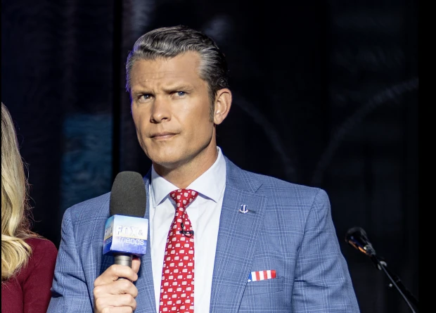 Người dẫn chương trình Pete Hegseth. (Ảnh: Getty Images/TTXVN)