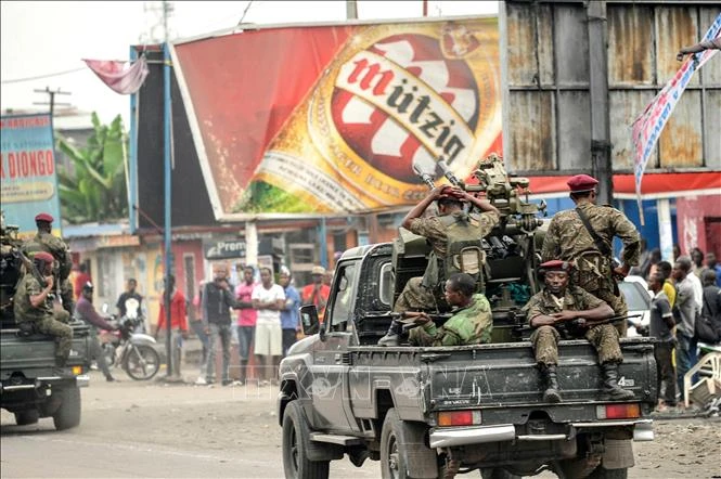 Binh sĩ CHDC Congo tuần tra trên đường phố tại Kinshasa. (Ảnh tư liệu: AFP/TTXVN)