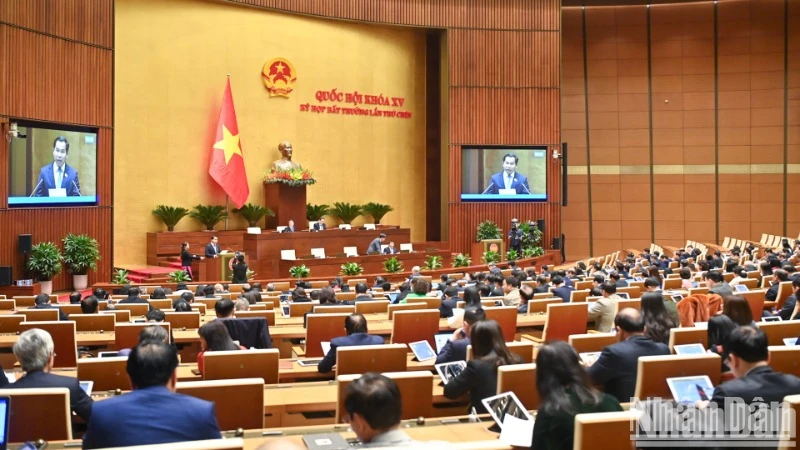 Quang cảnh phiên họp của Quốc hội, chiều 17/2. (Ảnh: DUY LINH)