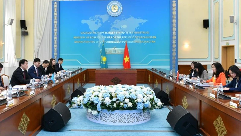 Thứ trưởng Lê Thị Thu Hằng đồng chủ trì Tham vấn chính trị Việt Nam-Kazakhstan.