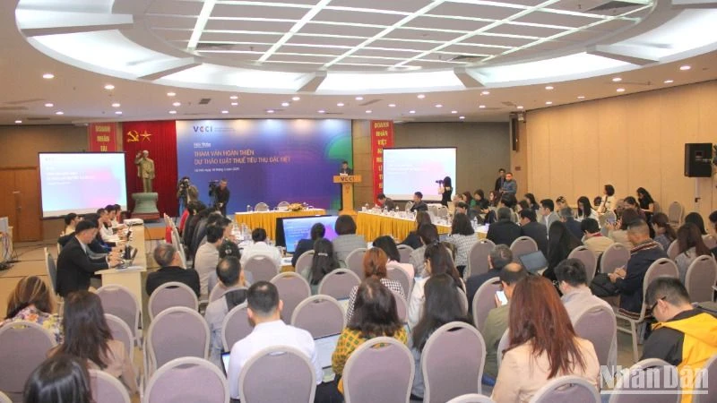 Quang cảnh hội thảo. (Ảnh: TRUNG HƯNG) 