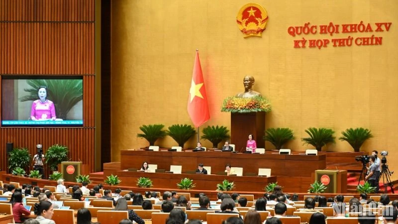 Phó Chủ tịch Quốc hội Nguyễn Thị Thanh điều hành phiên họp. (Ảnh: BÙI GIANG) 