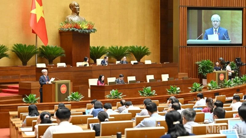 Quang cảnh phiên họp. (Ảnh: THỦY NGUYÊN)
