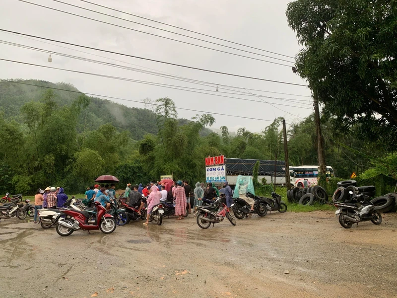 Hiện trường vụ tai nạn thương tâm.