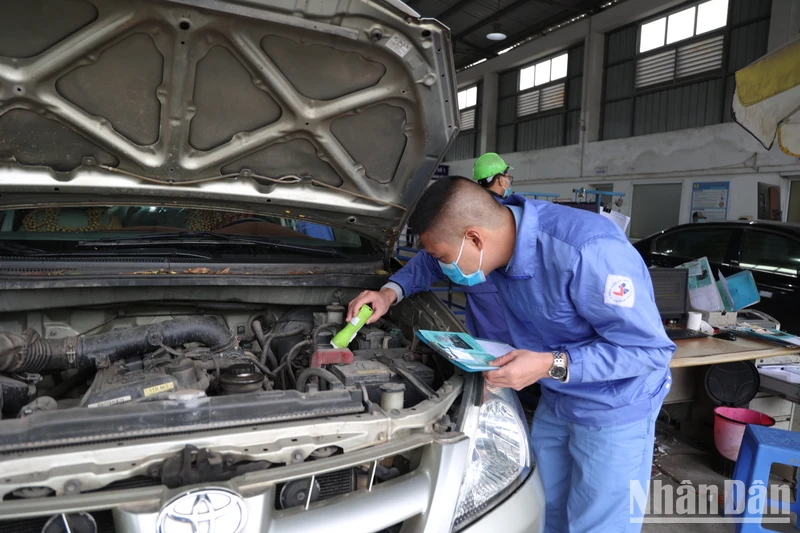 Bộ Giao thông vận tải đề nghị các địa phương tăng cường công tác thanh tra để phát hiện và xử lý nghiêm các vi phạm liên quan tới hoạt động đăng kiểm.
