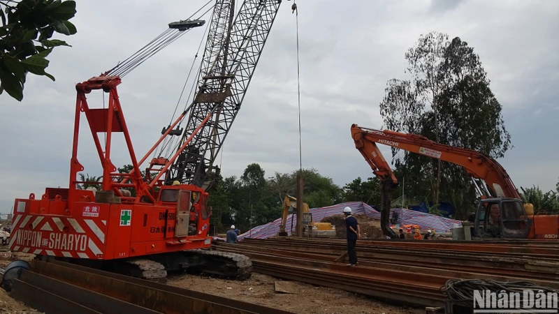 Hiện trường vụ tìm kiếm bé Hạo Nam tại Đồng Tháp.