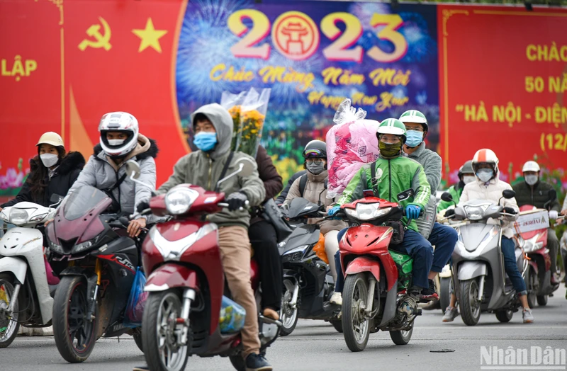 Những ngày giáp Tết, việc tìm được xe công nghệ để di chuyển gặp rất nhiều khó khăn. (Ảnh: Thành Đạt)