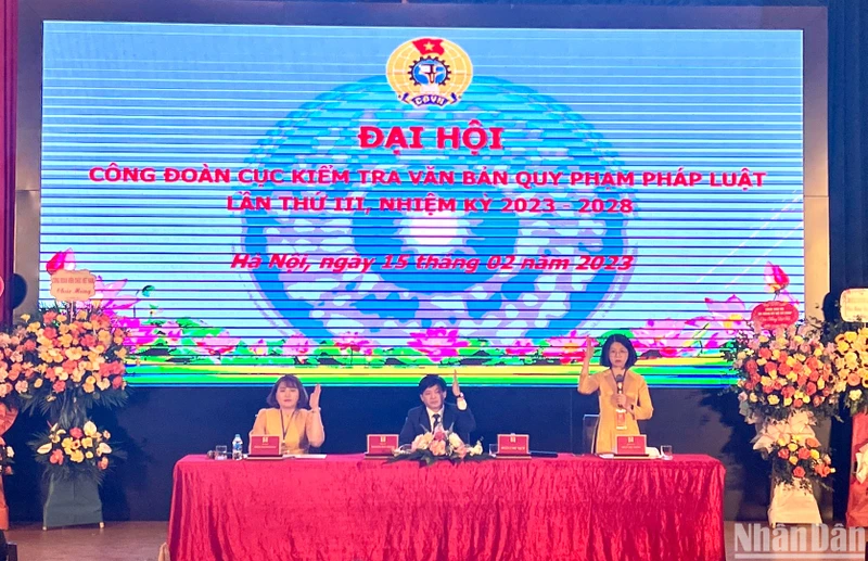 Đại hội Công đoàn cơ sở Cục Kiểm tra văn bản Quy phạm pháp luật (Bộ Tư Pháp) khai mạc chiều 15/2 tại Hà Nội. (Ảnh: THANH HÀ)
