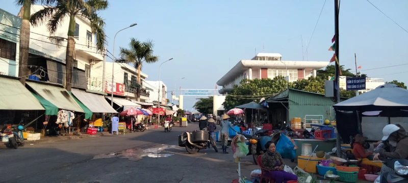 Đường vào khu vực cảng biển quốc tế An Thới. 