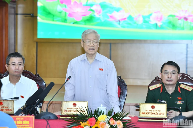 Tổng Bí thư Nguyễn Phú Trọng phát biểu ý kiến tại buổi tiếp xúc cử tri các quận Ba Đình, Đống Đa và Hai Bà Trưng (thành phố Hà Nội). (Ảnh: ĐĂNG KHOA)