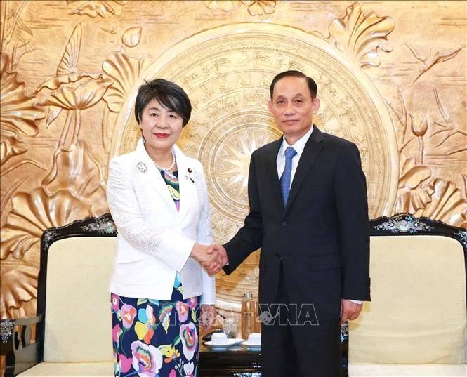 Đồng chí Lê Hoài Trung, Bí thư Trung ương Đảng, Trưởng Ban Đối ngoại Trung ương, đã tiếp Bộ trưởng Ngoại giao Nhật Bản Kamikawa Yoko đang thăm và làm việc tại Việt Nam. (Ảnh: TTXVN)