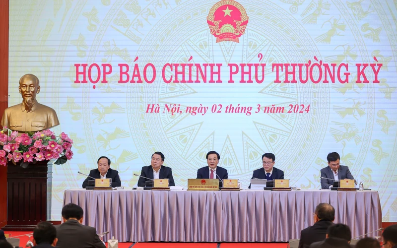Toàn cảnh họp báo Chính phủ thường kỳ. (Ảnh: VGP)