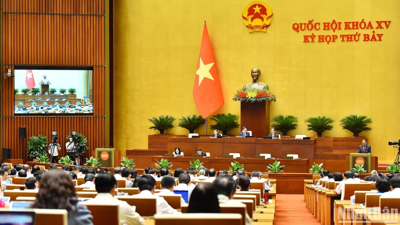 Quang cảnh phiên họp sáng 3/6. (Ảnh: THỦY NGUYÊN)