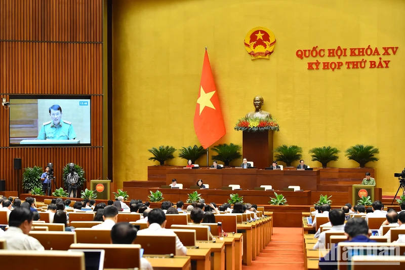 Quang cảnh ngày làm việc thứ mười sáu Kỳ họp thứ 7. (Ảnh: THỦY NGUYÊN)