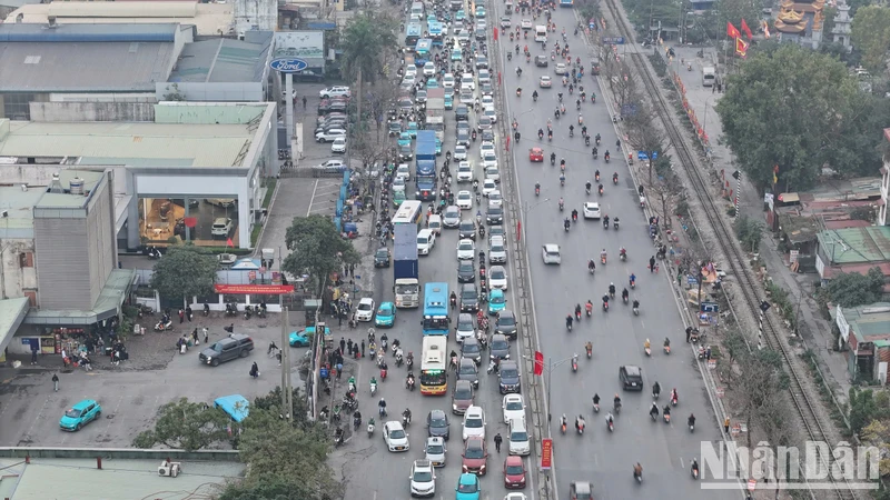 Trong ngày 28 Tết, toàn quốc xảy ra 52 vụ tai nạn giao thông, khiến 26 người tử vong, 26 người khác bị thương. So với ngày thứ ba của kỳ nghỉ Tết Nguyên đán năm 2024 (tức 29 Tết) giảm 32 vụ, giảm 12 người chết, giảm 33 người bị thương.