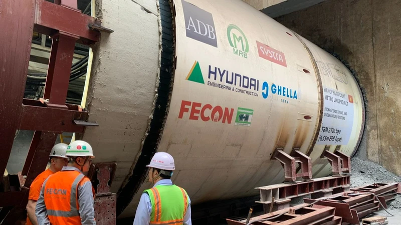 Cận cảnh TBM mang tên "Táo bạo".