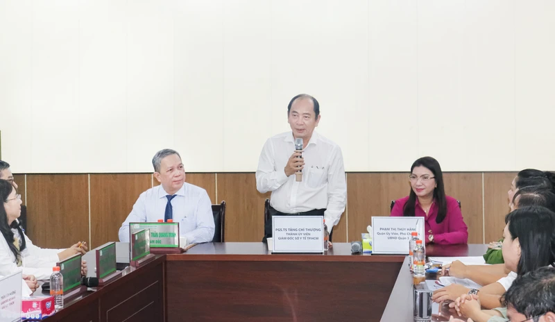 PGS.TS Tăng Chí Thượng – Giám đốc Sở Y tế TP Hồ Chí Minh phát biểu tại lễ triển khai hệ thống Kiosk y tế thông minh tại Bệnh viện Tai Mũi Họng TP Hồ Chí Minh.