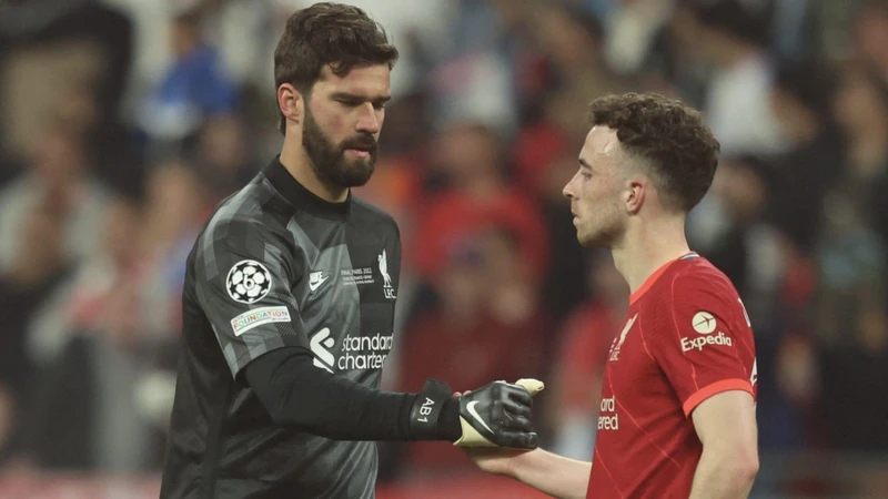 Alisson Becker và Jota vắng mặt ở trận gặp Man City. (Nguồn: Getty Images)