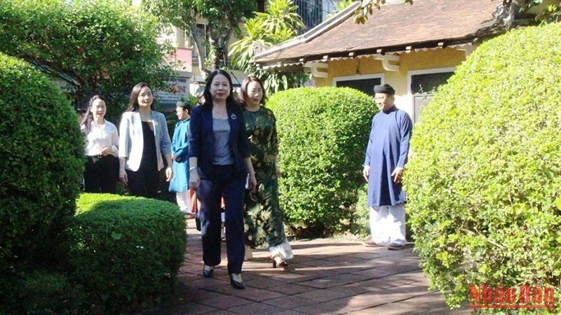 Phó Chủ tịch nước Võ Thị Ánh Xuân đến thăm Di tích Nhà lưu niệm Chủ tịch Hồ Chí Minh tại 112 Mai Thúc Loan, TP Huế.