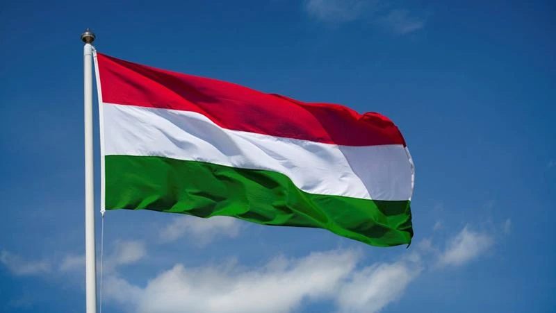 Điện mừng Quốc khánh Hungary