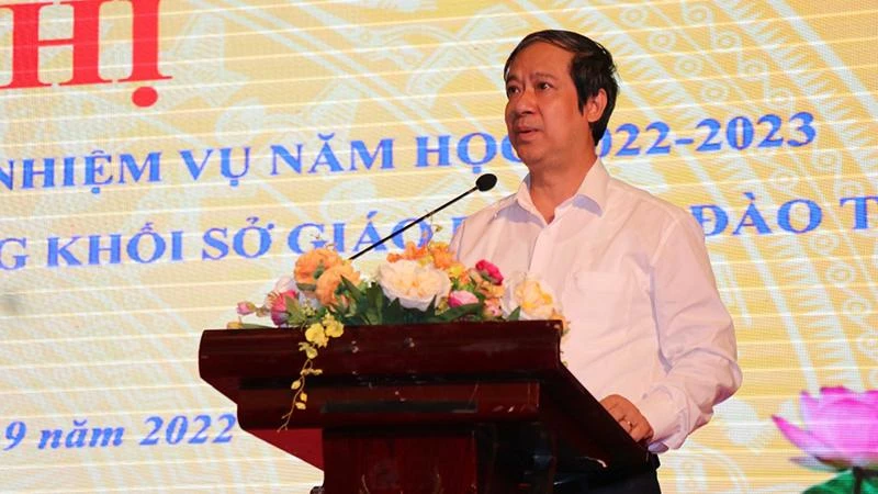Bộ trưởng Giáo dục và Đào tạo Nguyễn Kim Sơn phát biểu tại Hội nghị.