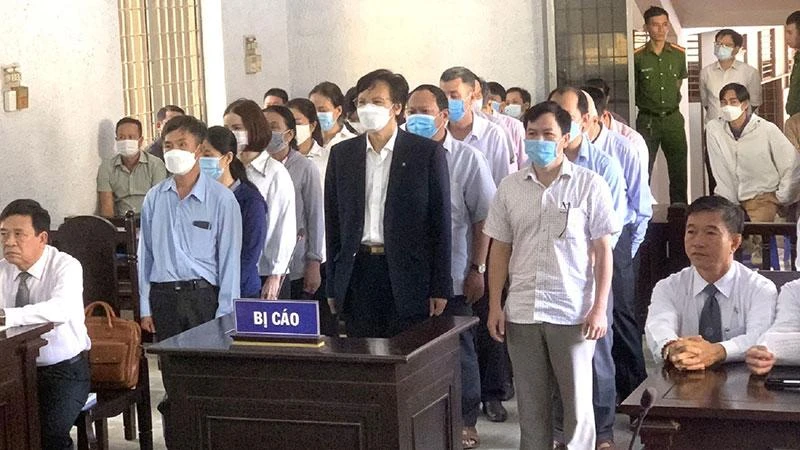 Các bị cáo tại phiên tòa.