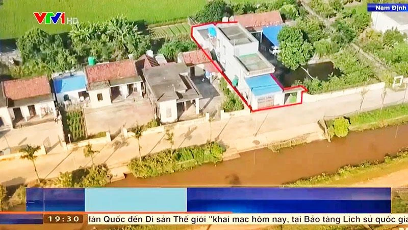 Ngôi nhà là điểm bán lẻ ma túy trong khu dân cư ở xóm Thanh Hùng, xã Giao Thanh, huyện Giao thủy (Nam Định). (Ảnh từ clip phóng sự của VTV)