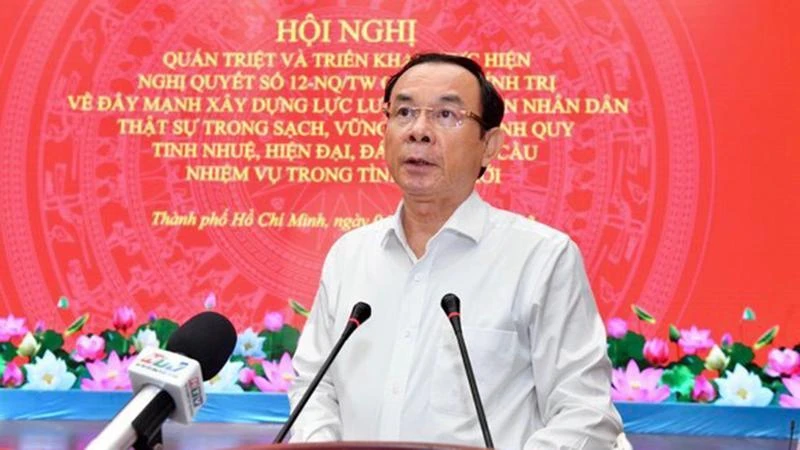 Đồng chí Nguyễn Văn Nên, Ủy viên Bộ Chính trị, Bí thư Thành ủy Thành phố Hồ Chí Minh phát biểu tại hội nghị.