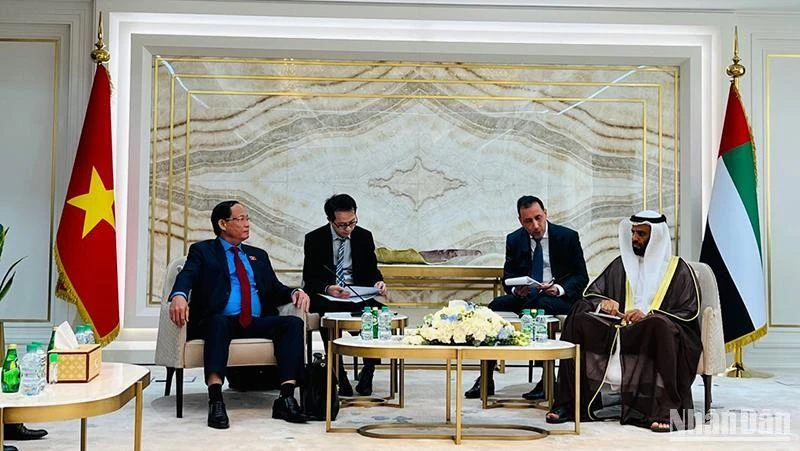 Thượng tướng, Phó Chủ tịch Quốc hội Trần Quang Phương hội đàm với Phó Chủ tịch thứ nhất Quốc hội UAE.