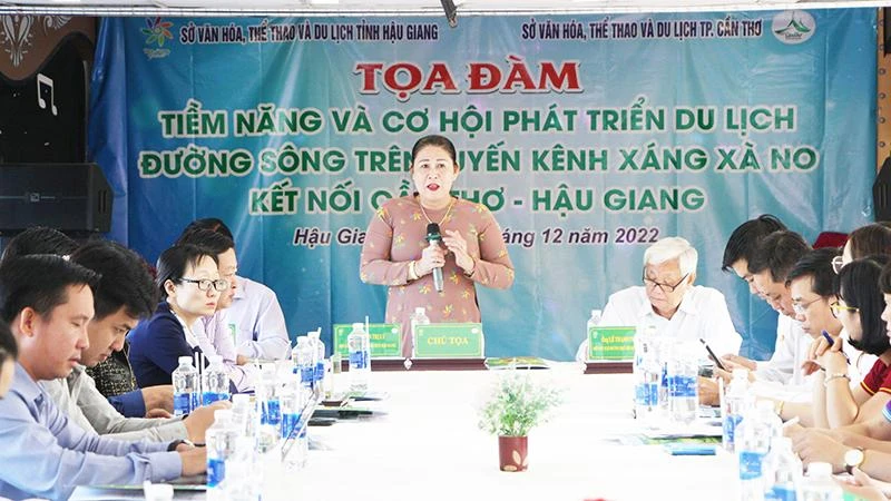 Quang cảnh buổi tọa đàm.