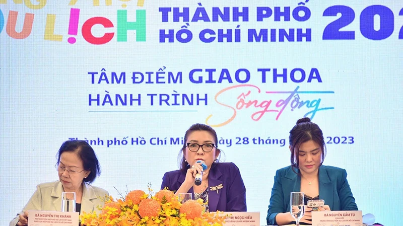 Ban Tổ chức thông tin về Ngày hội Du lịch Thành phố Hồ Chí Minh lần thứ 19.