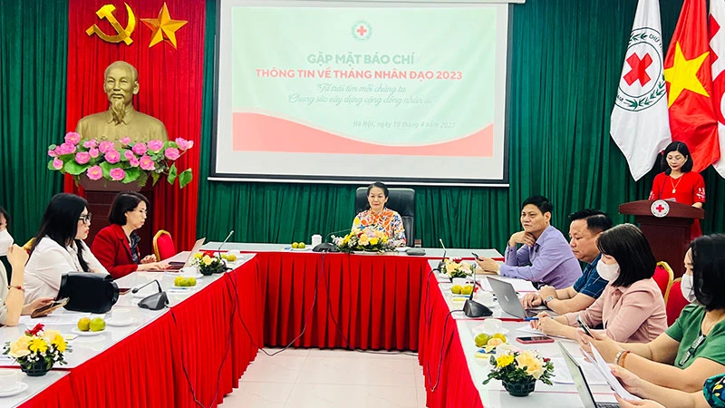 Quang cảnh buổi họp báo.