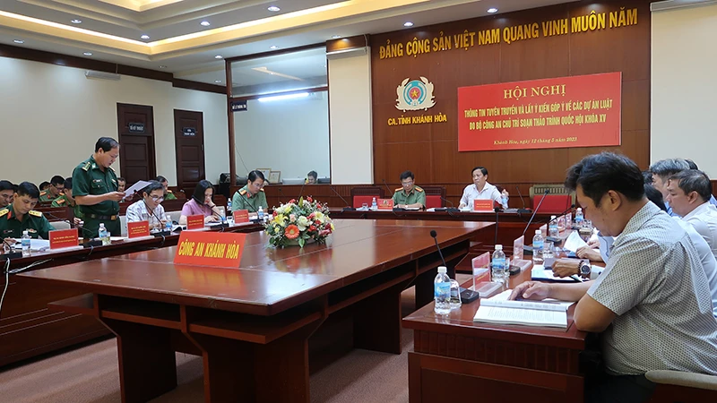 Quang cảnh hội nghị.