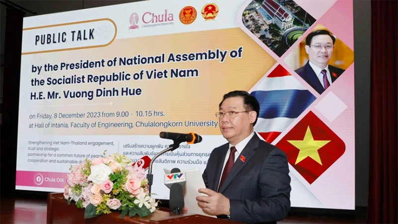 Chủ tịch Quốc hội Vương Đình Huệ phát biểu. (Ảnh: TTXVN)