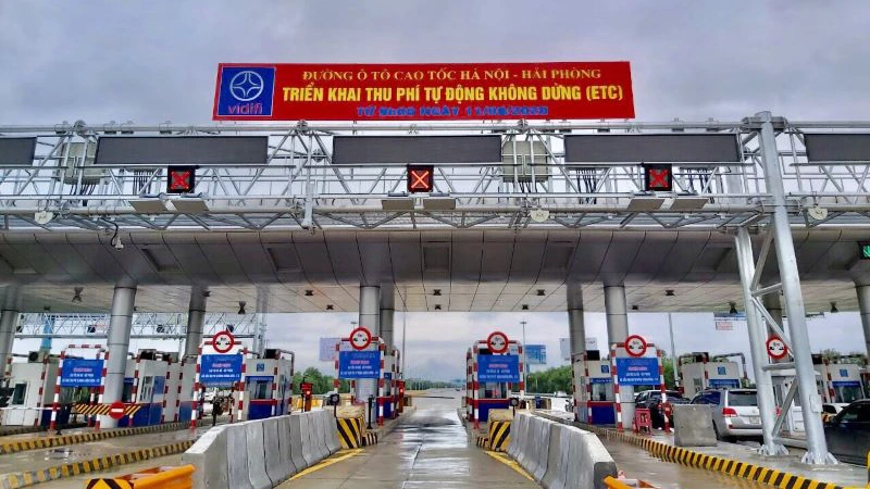 Với mức tăng giá vé tại các trạm thu phí BOT, giá cước vận tải trên các tuyến đường BOT sẽ tăng khoảng 0,2-1,4%.