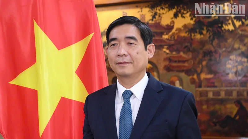 Đại sứ Việt Nam tại Thái Lan Phạm Việt Hùng.