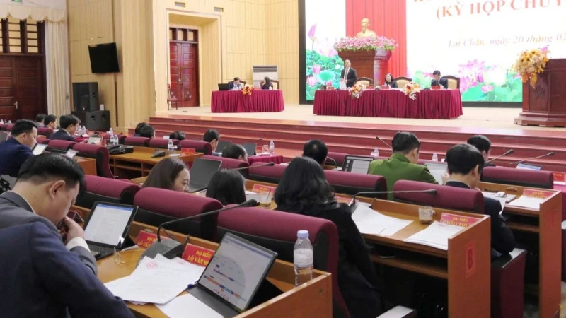 Hội đồng nhân dân tỉnh Lai Châu đã họp và thông qua Nghị quyết hợp nhất, thành lập các cơ quan chuyên môn thuộc Ủy ban nhân dân tỉnh này.