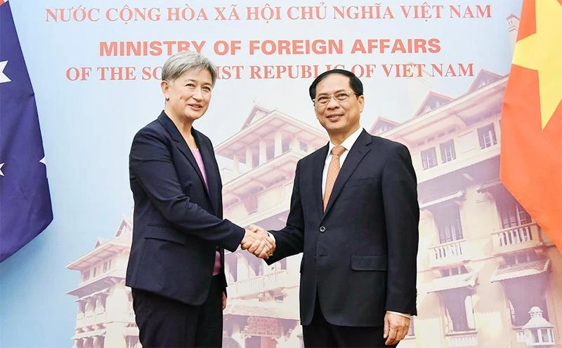 Bộ trưởng Ngoại giao Bùi Thanh Sơn tiếp Bộ trưởng Ngoại giao Australia Penny Wong. (Ảnh Bộ Ngoại giao)
