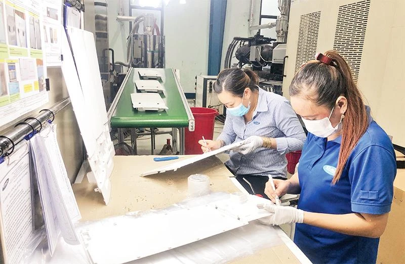 Công ty CNS Amura Precision liên tục đổi mới công nghệ khi thực hiện đơn hàng cho doanh nghiệp FDI.