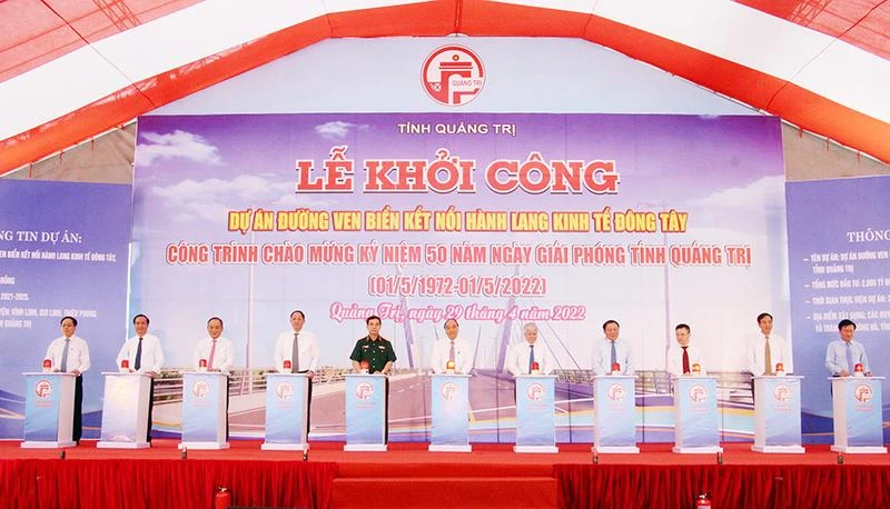 Lễ khởi công Dự án đường ven biển kết nối hành lang kinh tế đông-tây.