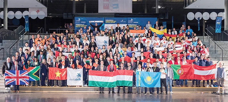 Đại diện Việt Nam tham dự kỳ thi kỹ năng nghề thế giới 2022.