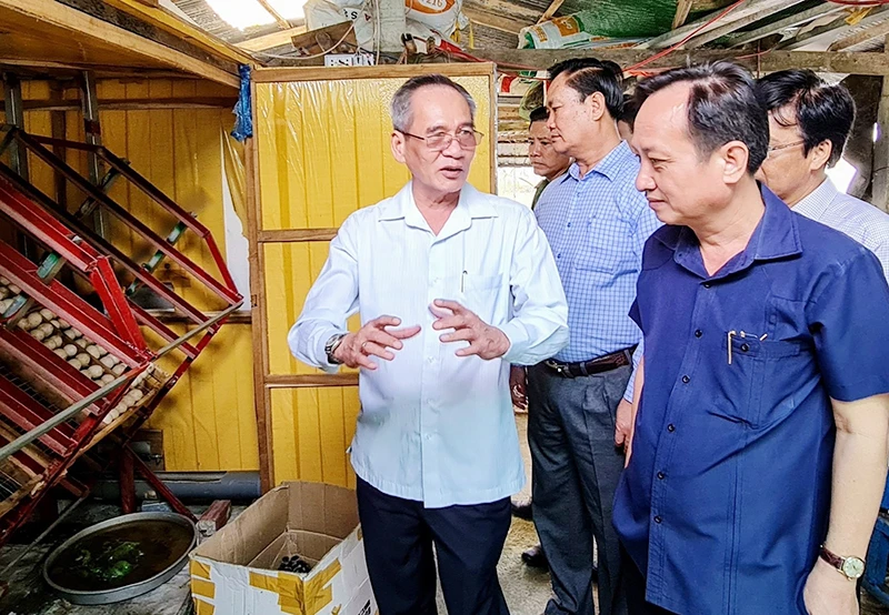Lãnh đạo chủ chốt tỉnh Bạc Liêu thường xuyên xuống cơ sở, kịp thời tháo gỡ vướng mắc của nhân dân. (Ảnh MINH ĐẠT)