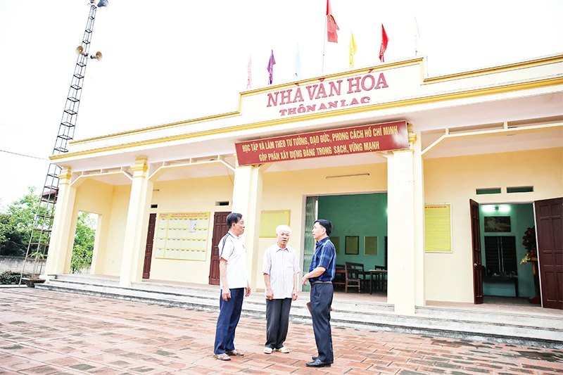 Nhà văn hóa thôn An Lạc, xã Quang Thịnh được xây mới khang trang có sự đóng góp quan trọng của Chi ủy Chi bộ thôn.